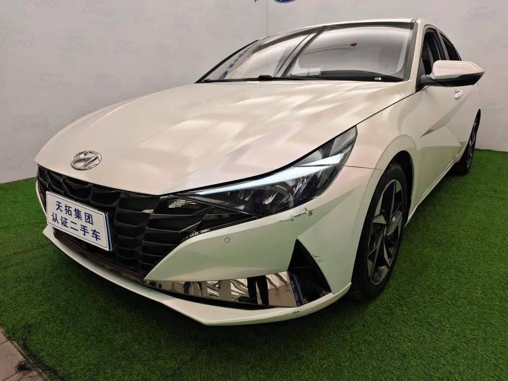 Hyundai Elantra 1.5L CVT LUX Premium Edition, 2021 — фото 1
