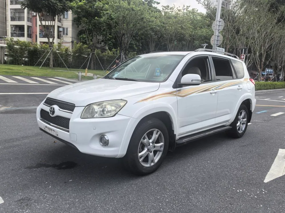 Toyota RAV4 2.0L Auto Luxury Edition, 2011 — фото 1