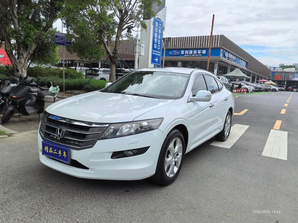 Honda Crosstour 2.4L Prestige Edition, 2012 — фото 1