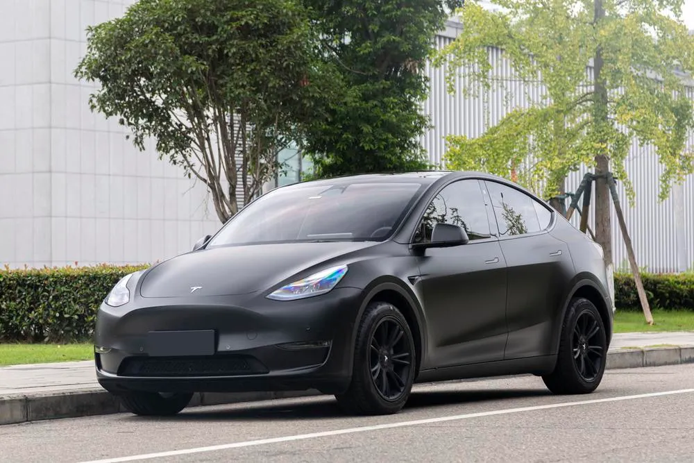 Tesla Model Y, 2023