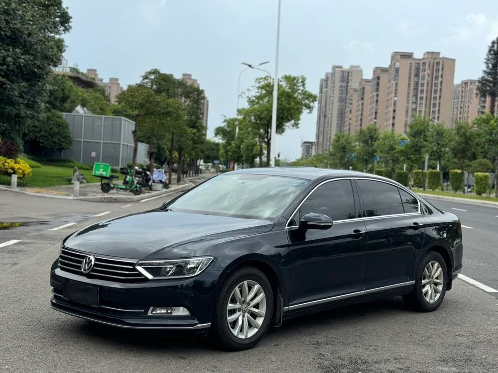 Volkswagen Magotan 280TSI DSG Comfort Version CN5, 2019 — фото 1