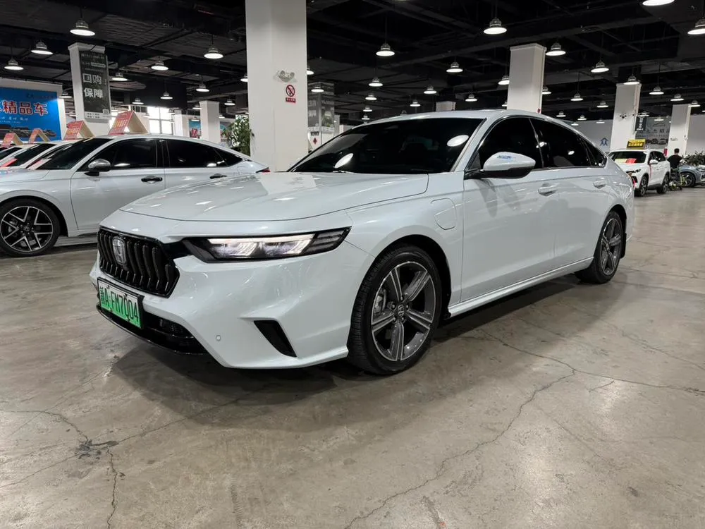 Honda Inspire PHEV e:PHEV Premium Edition, 2023 — фото 1