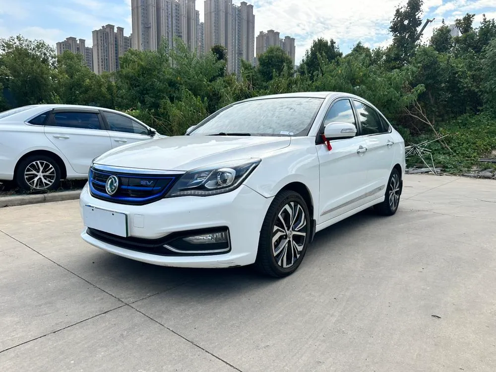 Dongfeng Fengshen E70 версия, 2018 — фото 1
