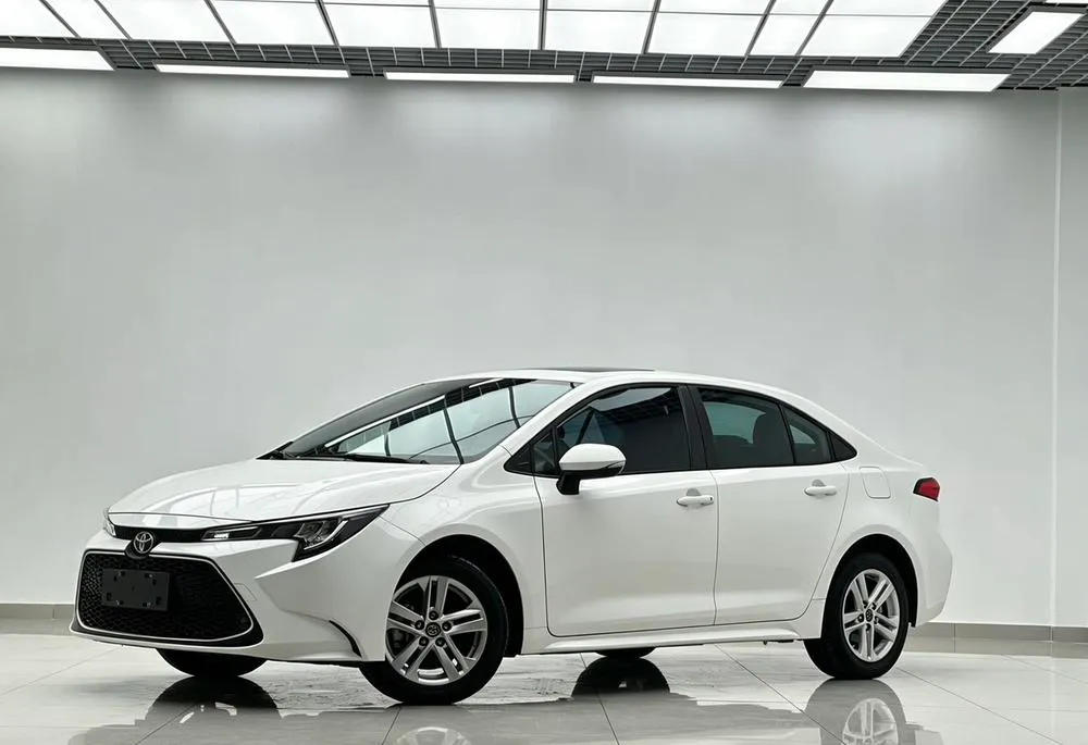 Toyota Levin 185T CVT Luxury Edition, 2021 — фото 1