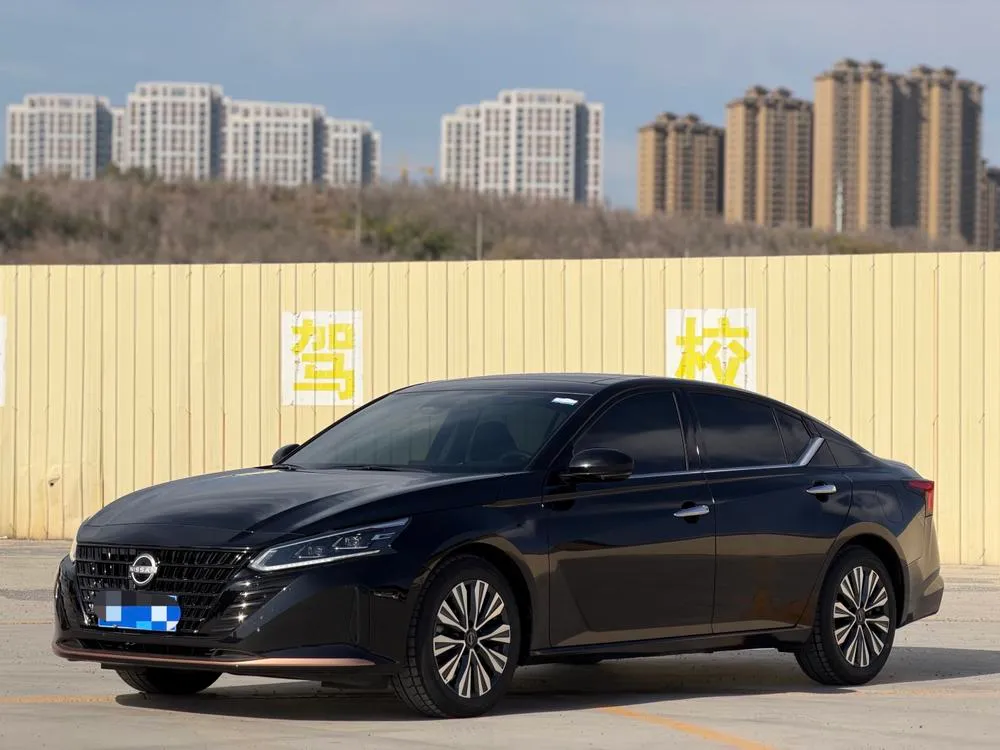 Nissan Teana 2.0L SV Black Gold Edition, 2025 — фото 1