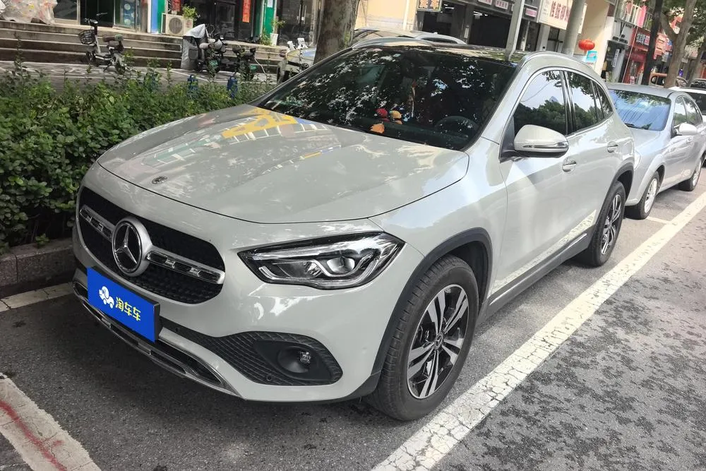 Mercedes-Benz GLA GLA 200, 2020 — фото 1