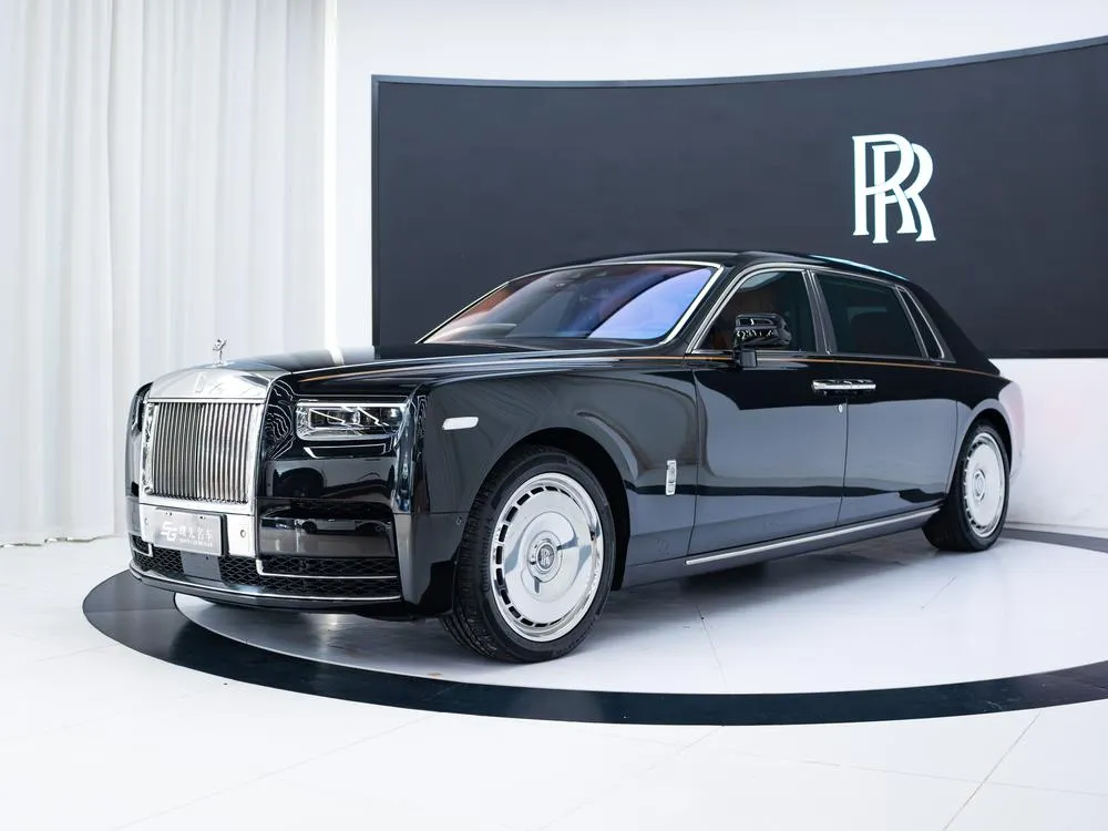 Rolls-Royce Phantom 6.7T LWB Edition, 2024 — фото 1