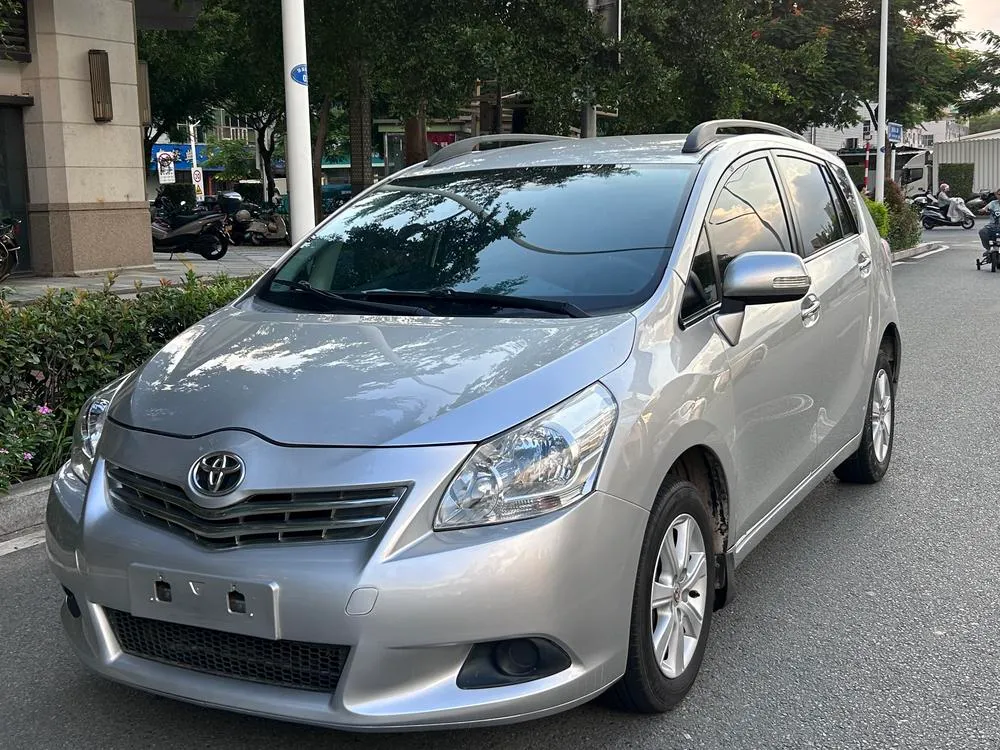 Toyota Yizhi 180E CVT Elite Edition, 2011 — фото 1