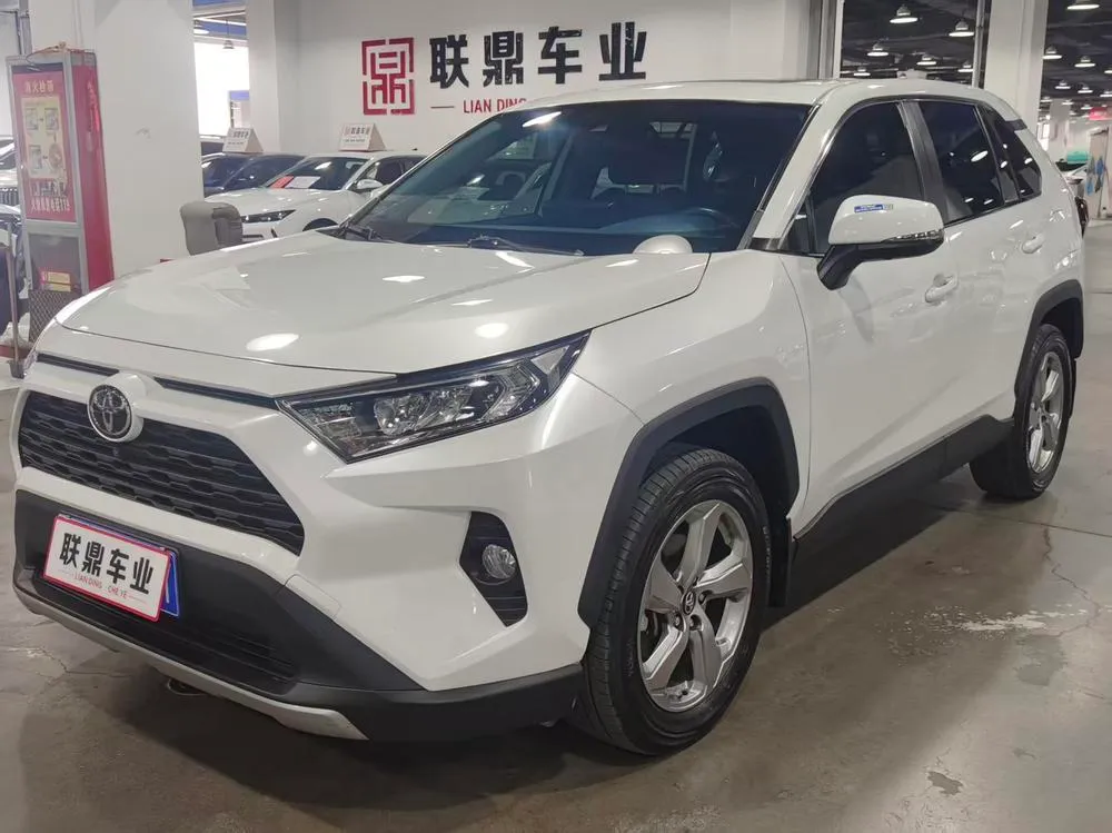 Toyota RAV4 2.0L CVT 4WD Style Plus Edition, 2021 — фото 1