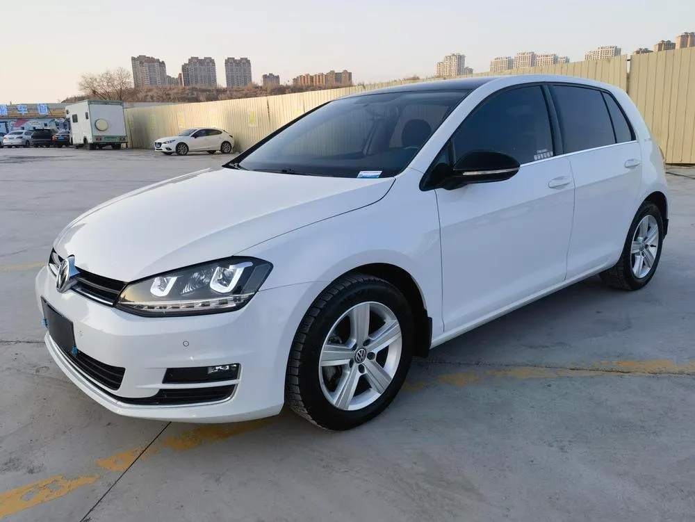 Volkswagen Golf 230TSI Auto Comfort Anniversary Edition, 2017 — фото 1