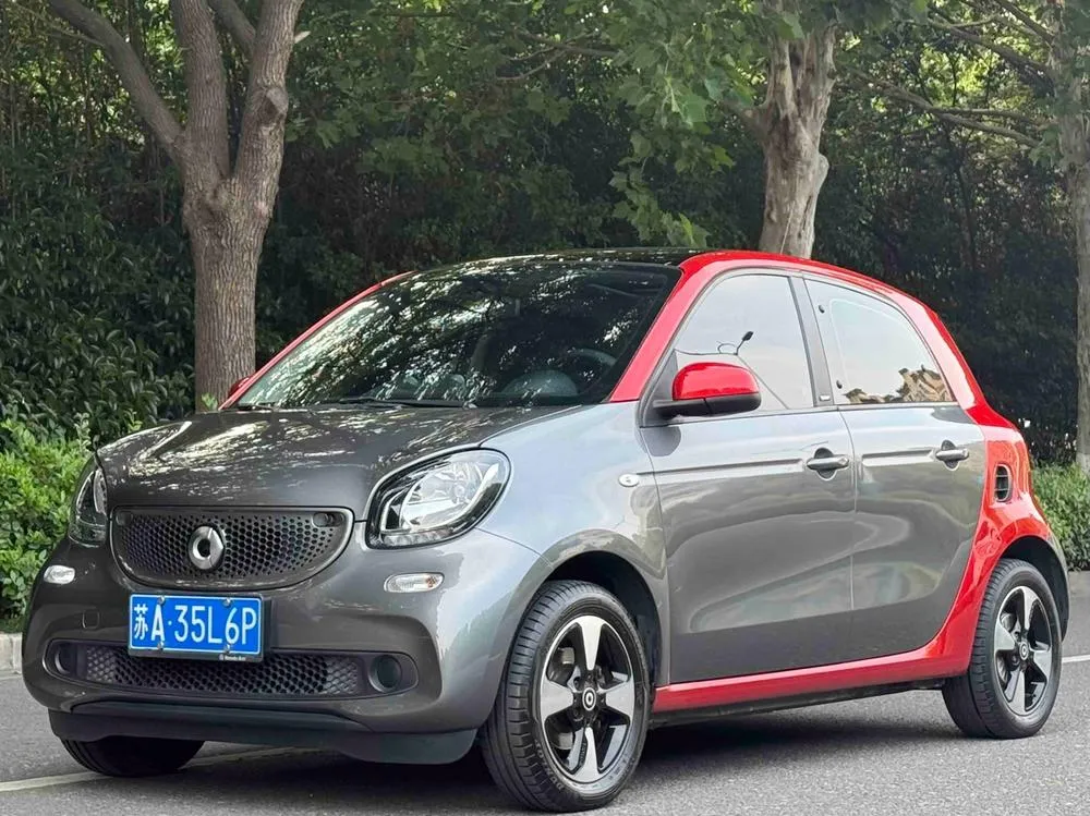 Smart forfour 1.0L 52 Edition, 2018 — фото 1