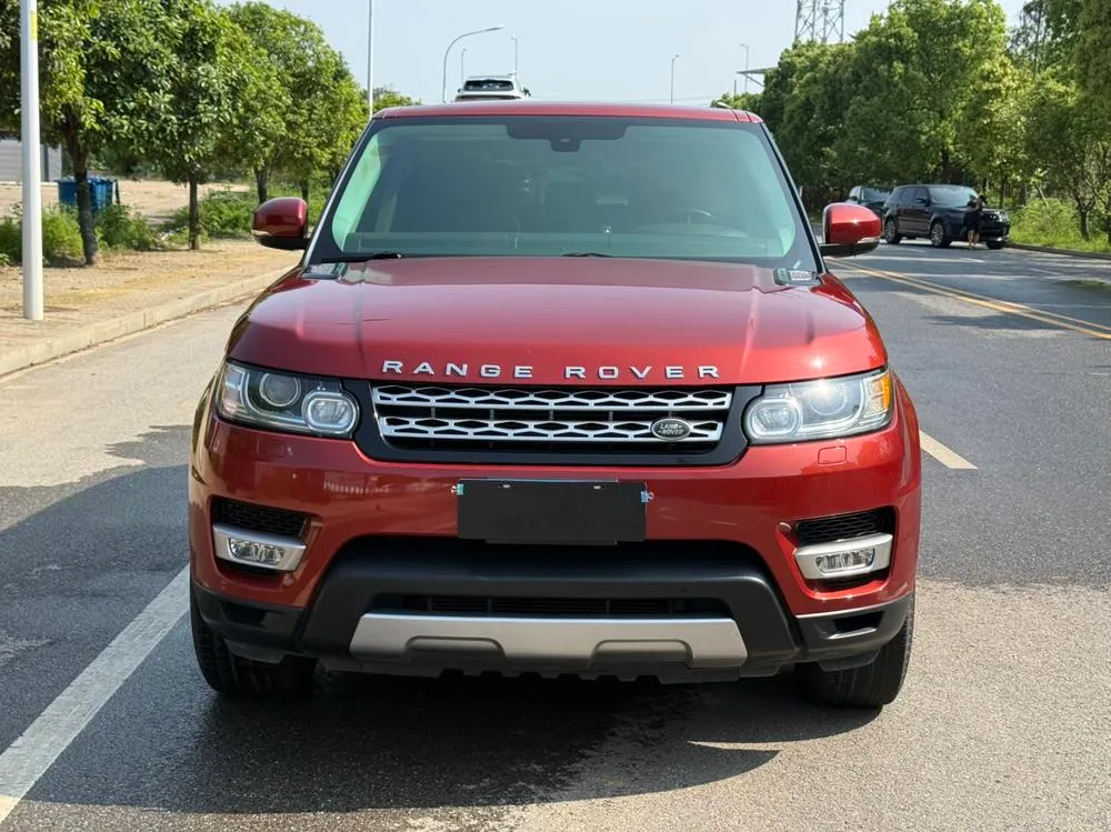 Land Rover Range Rover Sport 3.0T Auto 4WD 5 Seater Parallel Import, 2015 — фото 1