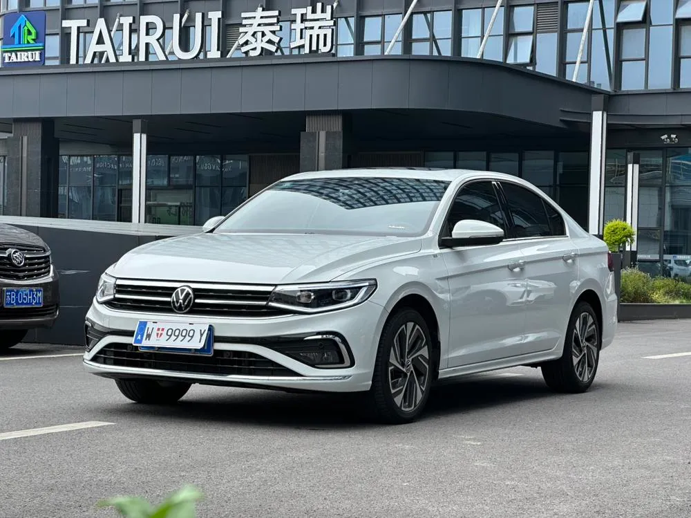 Volkswagen Bora 300TSI DSG Premium Edition, 2025 — фото 1