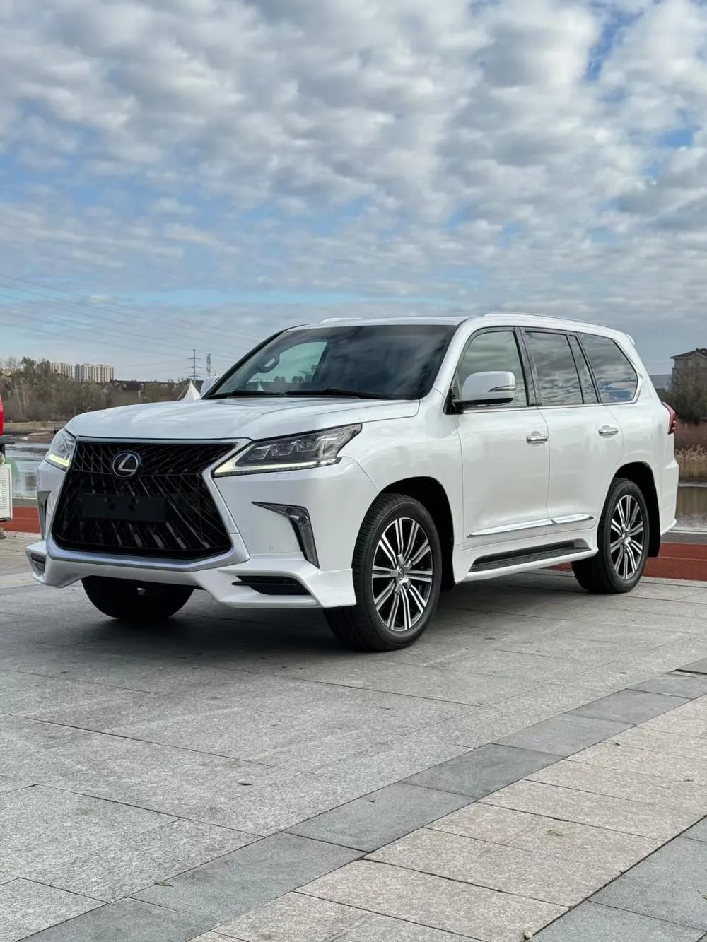 Lexus LX, 2016