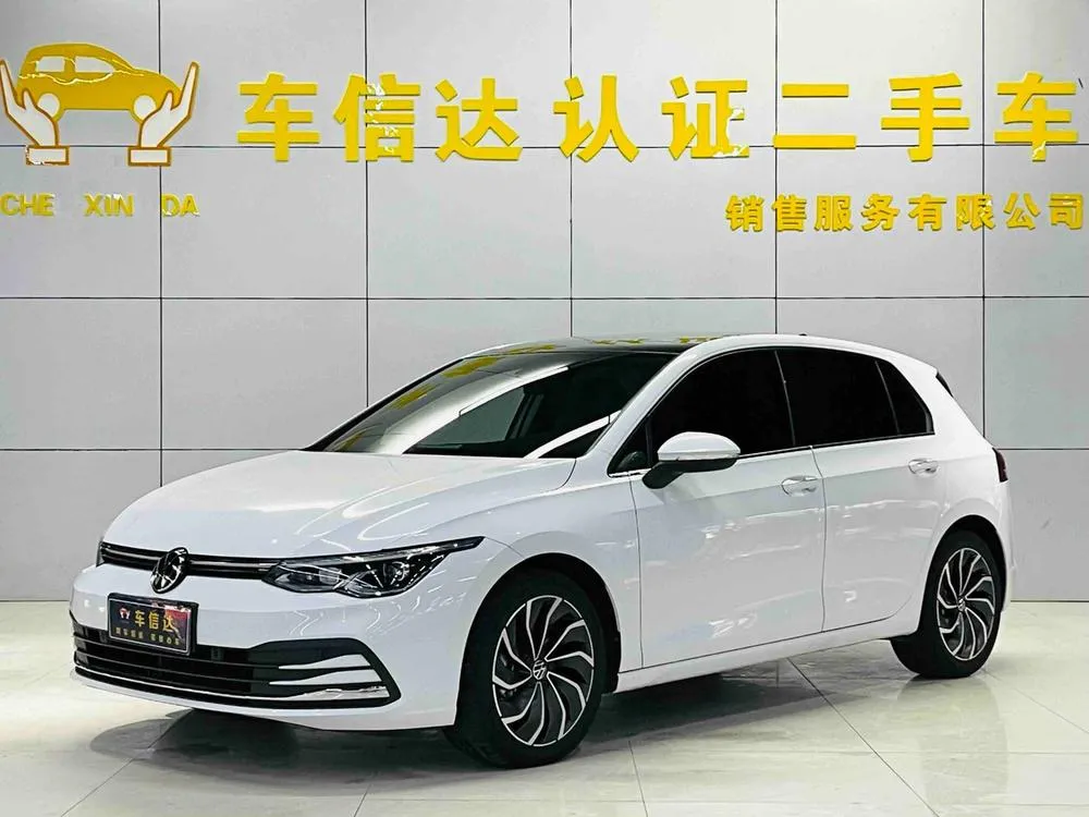 Volkswagen Golf, 2023