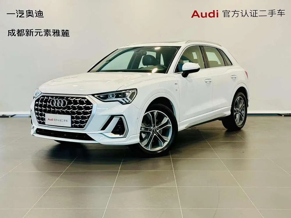 Audi Q3 quattro 45 лет Коллекционная 40 TFSI стиль Динамичная, 2025 — фото 1