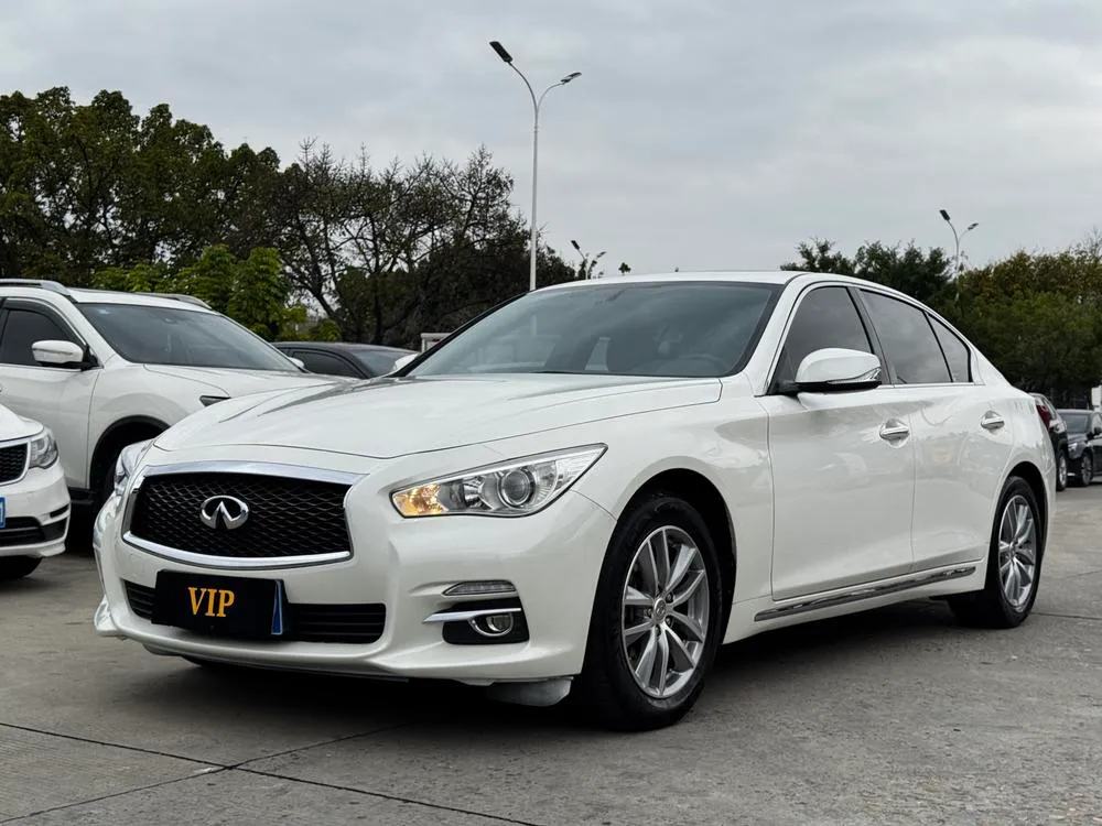 Infiniti Q50L 2.0T Comfort Edition, 2016 — фото 1
