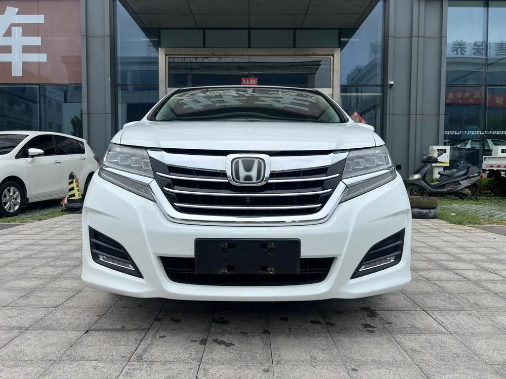 Honda Elysion 2.4L Ultimate Edition, 2016 — фото 1