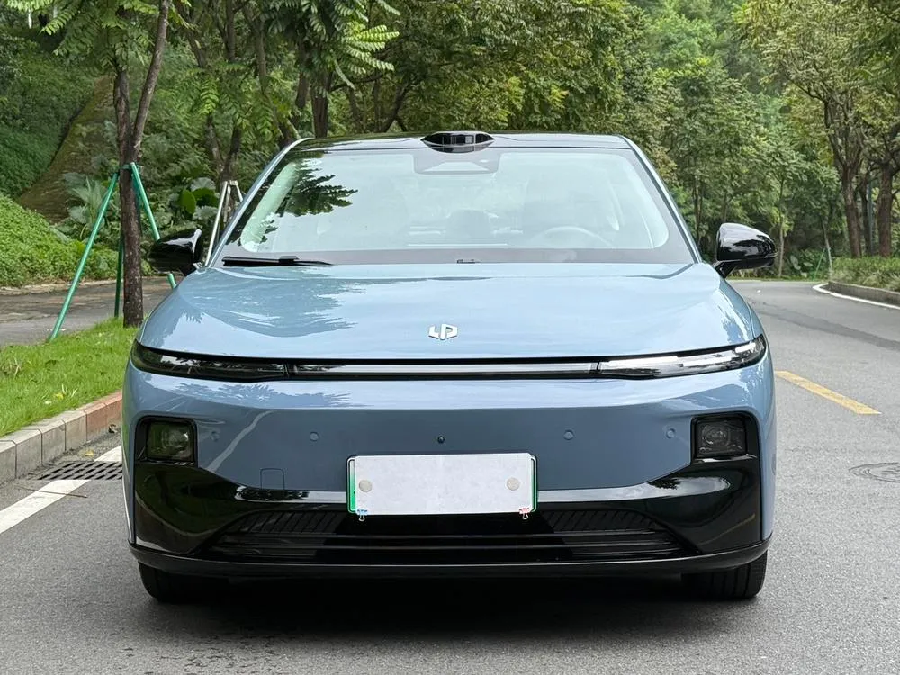 Leapmotor B01, 2025