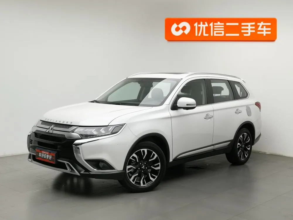 Mitsubishi Outlander 2.4L 4WD Elite Edition 7 Seater, 2020 — фото 1