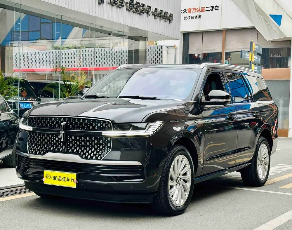Lincoln Navigator 3.5T версия, 2025 — фото 1