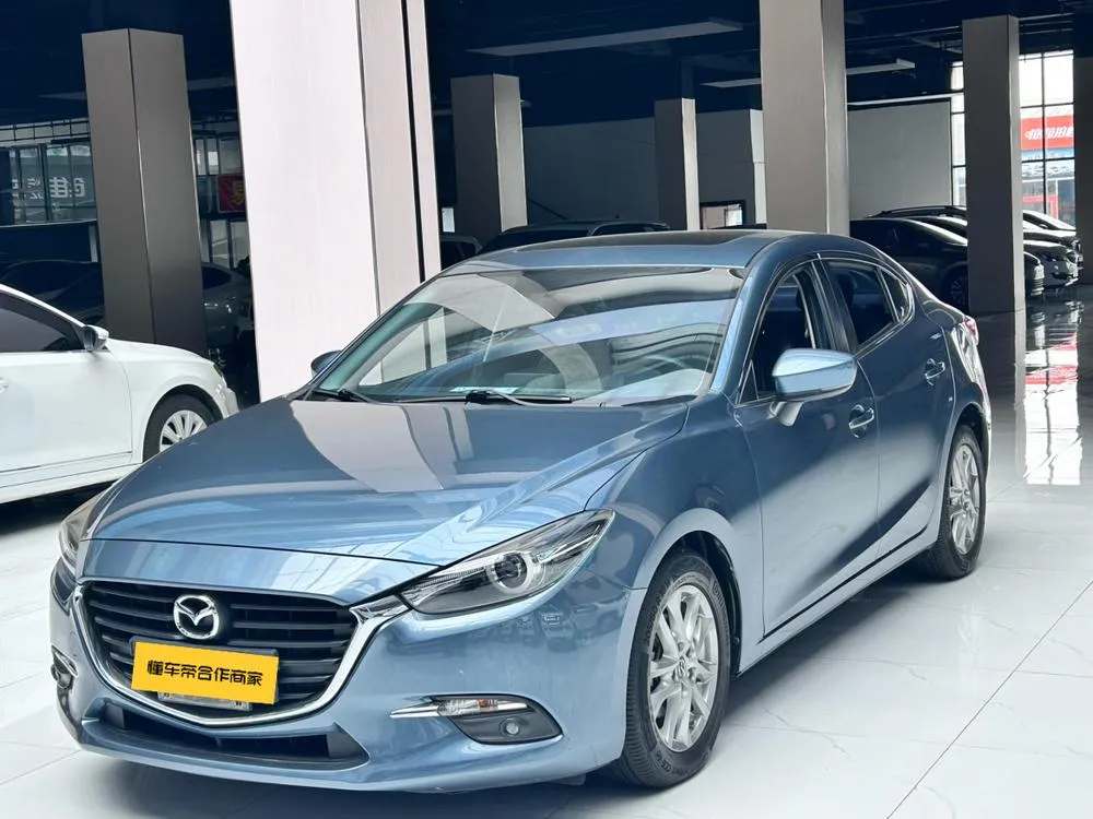 Mazda 3 Axela Sedan 1.5L Auto Luxury Version CN6, 2017 — фото 1