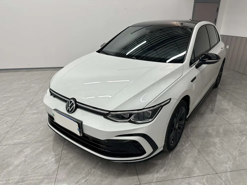 Volkswagen Golf, 2023