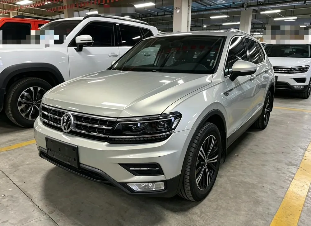 Volkswagen Tiguan L 380TSI Auto 4WD Luxury Edition, 2018 — фото 1