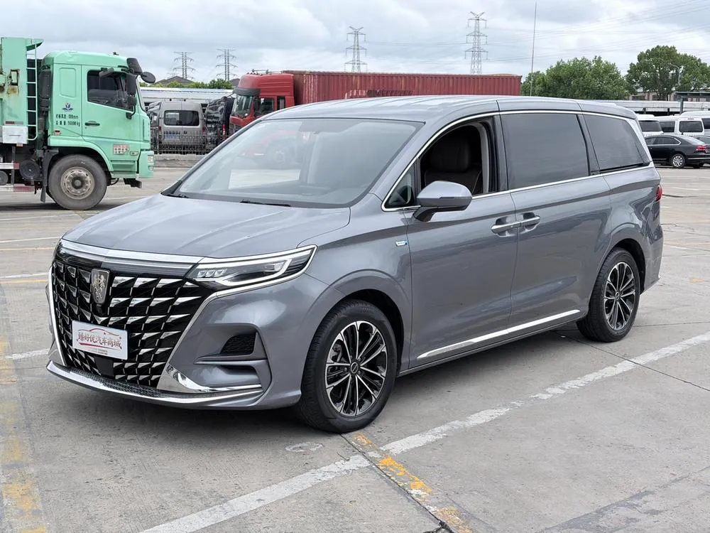 Roewe iMAX8, 2023