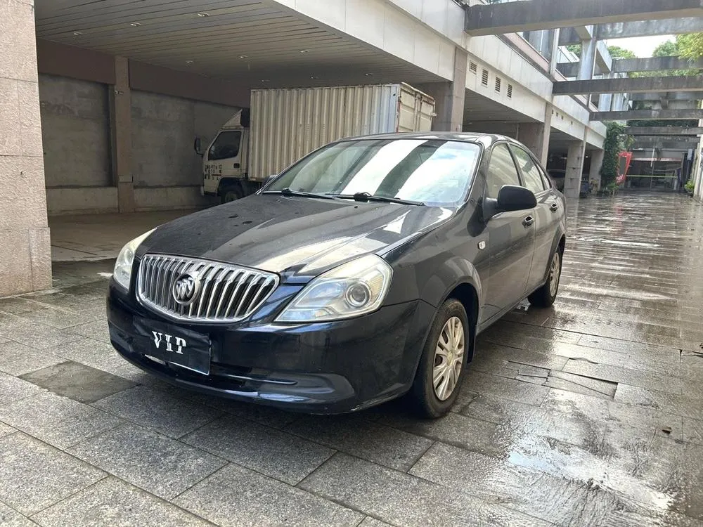 Buick Excelle 1.5L Manual Classic Version, 2015 — фото 1