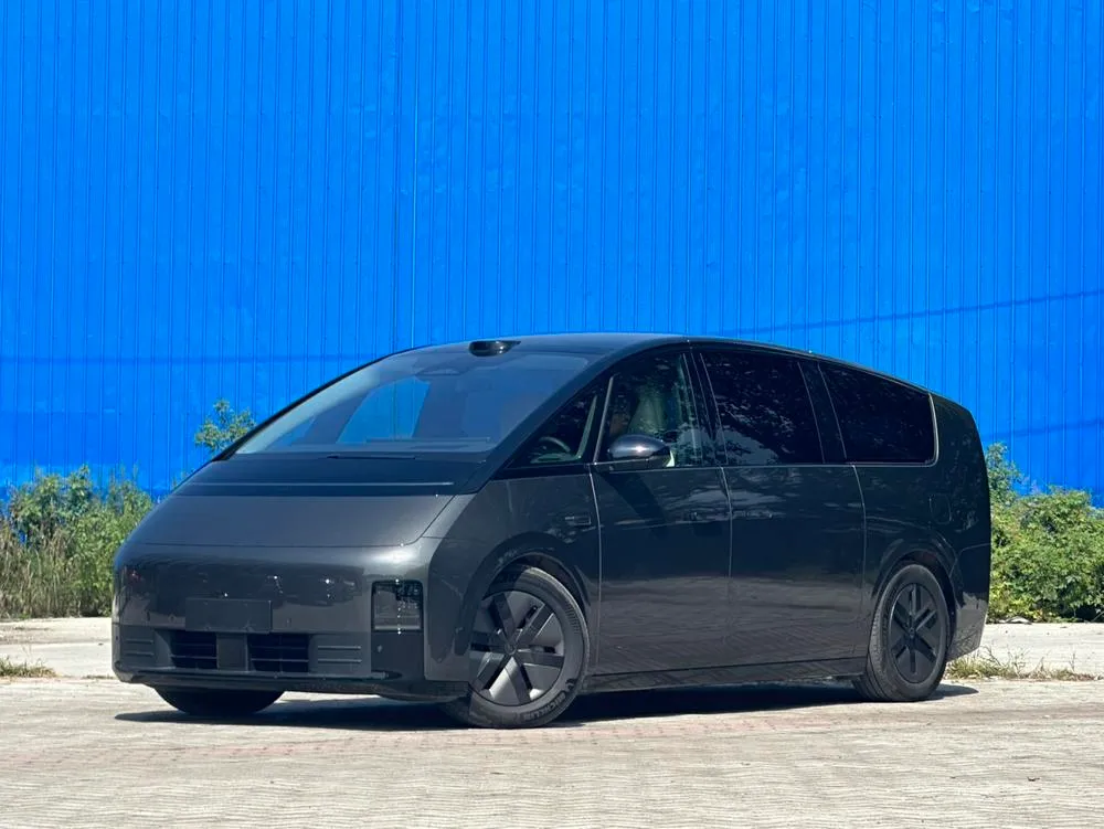 Li Auto MEGA, 2025
