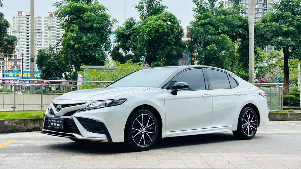 Toyota Camry 2.5S Style Edition, 2023 — фото 1