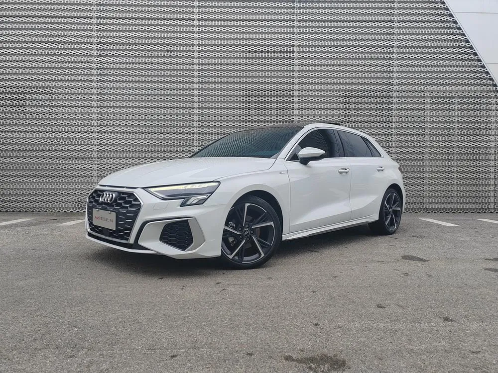 Audi A3 Sportback 35 TFSI Fashion Sport Version, 2023 — фото 1