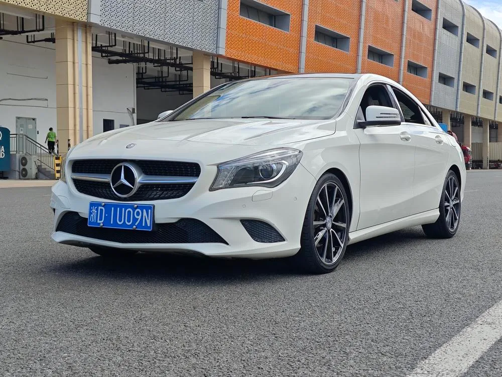 Mercedes-Benz GLA (Import) GLA 200, 2015 — фото 1