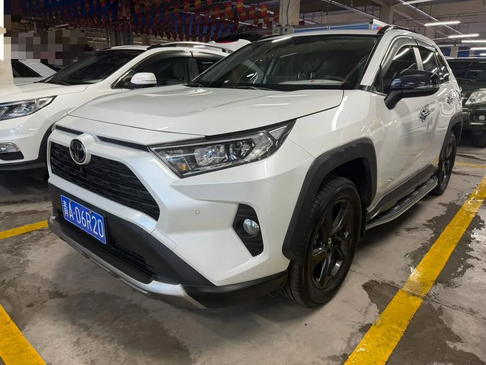 Toyota RAV4 2.0L CVT 4WD Style Edition, 2022 — фото 1