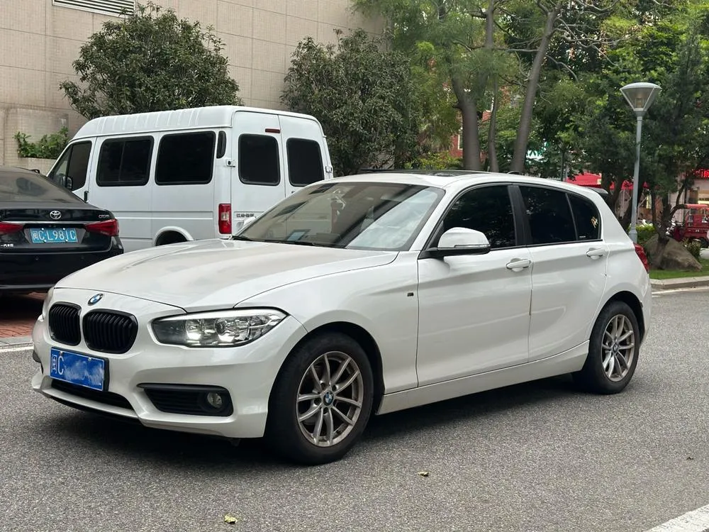 BMW 1-Series (Import) 118i Leading Version, 2016 — фото 1