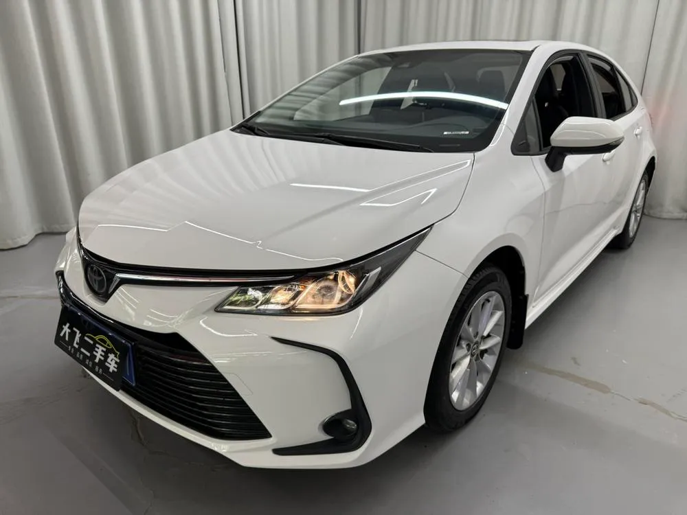 Toyota Corolla 1.2T S-CVT Luxury Edition, 2021 — фото 1