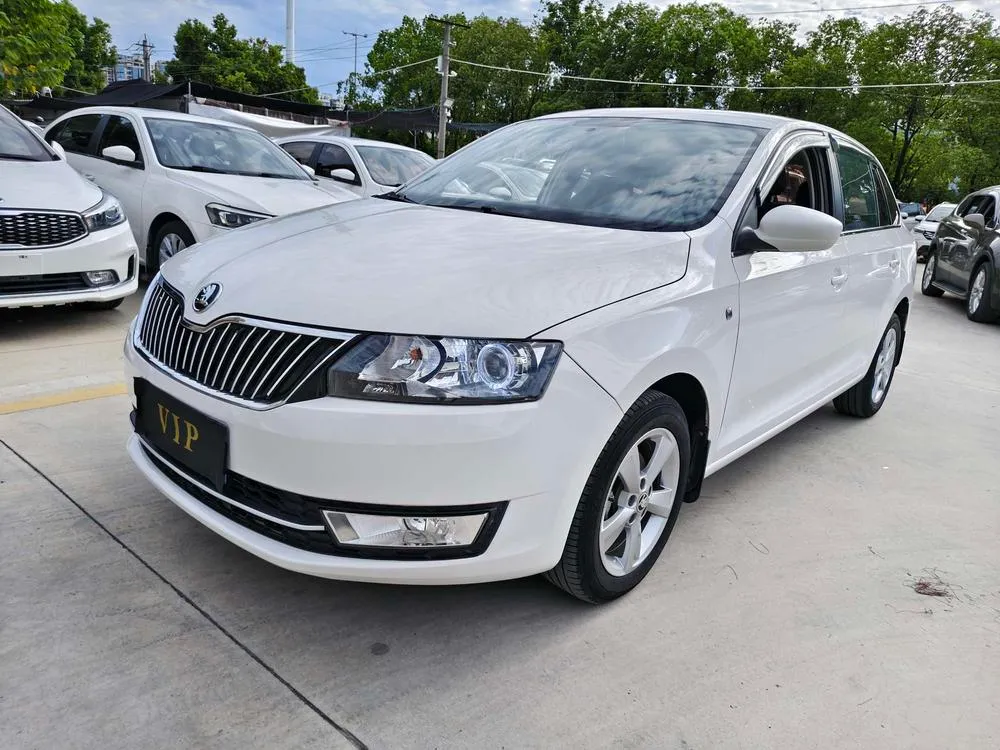 Skoda Rapid Spaceback Facelift 1.6L Auto Edition, 2016 — фото 1