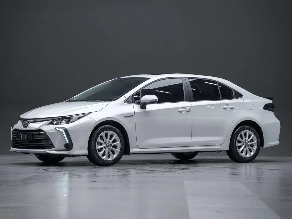 Toyota Corolla Dual Engine 1.8L E-CVT Elite Edition, 2021 — фото 1