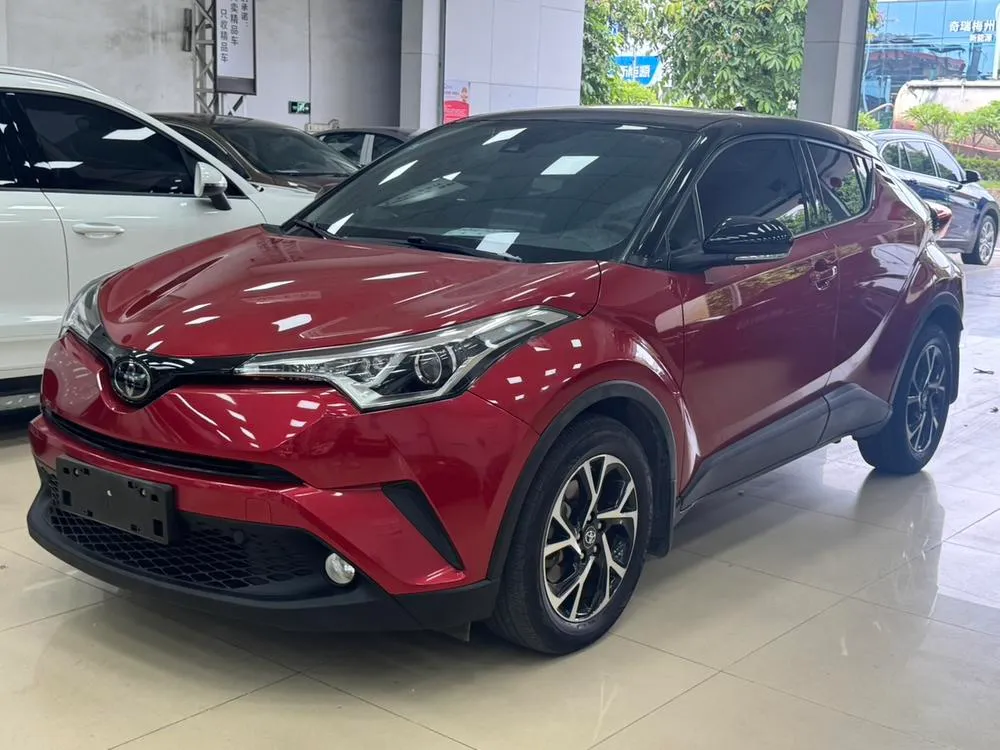 Toyota C-HR 2.0L Leading Edition, 2020 — фото 1