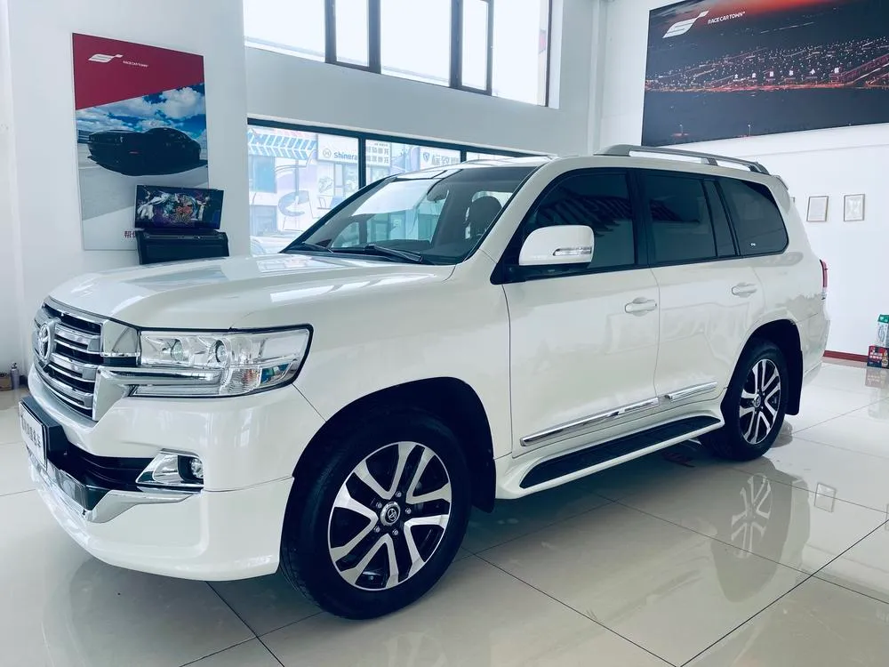Toyota Land Cruiser (Import), 2019
