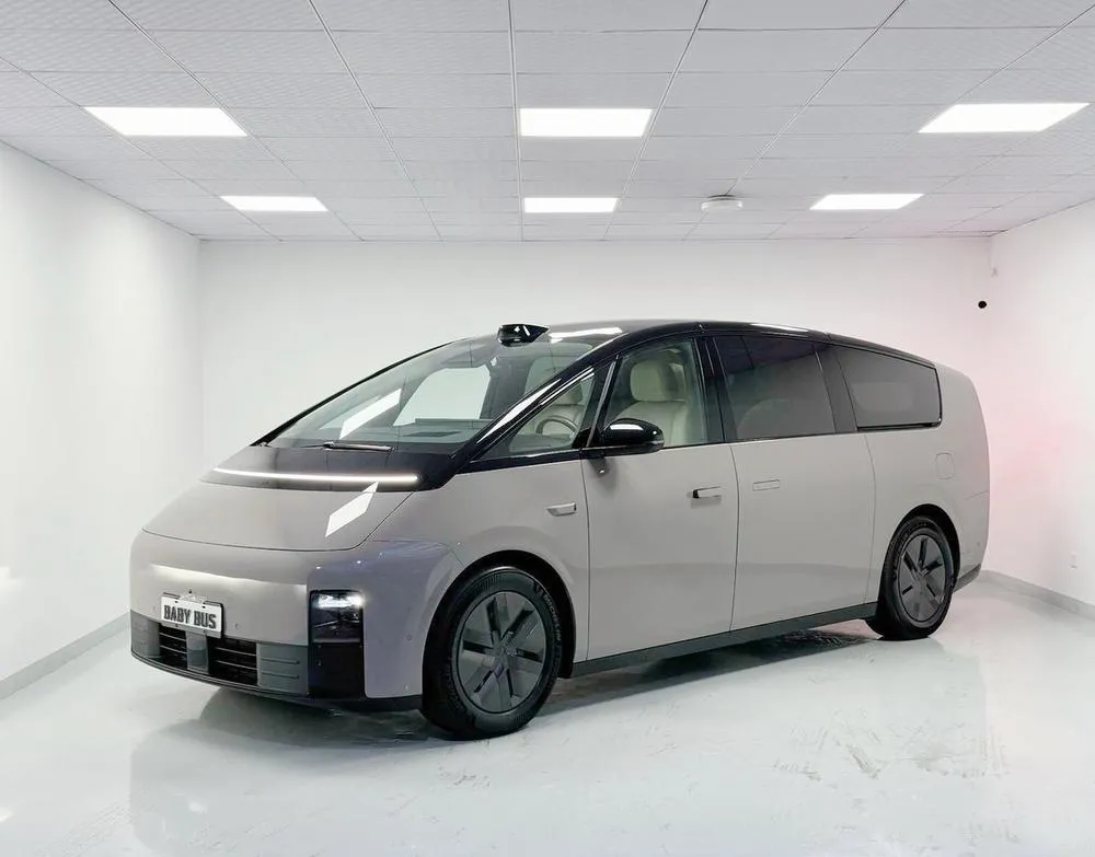 Li Auto MEGA, 2024