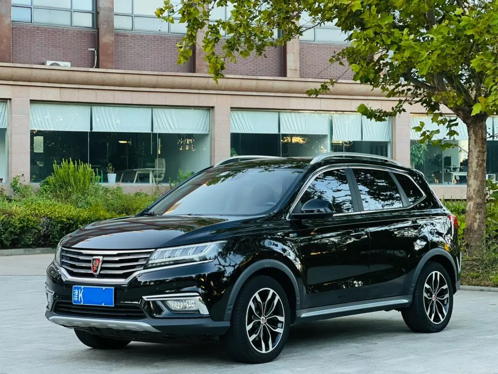 Roewe RX5 30T 4WD Auto Connected Premium Edition, 2016 — фото 1
