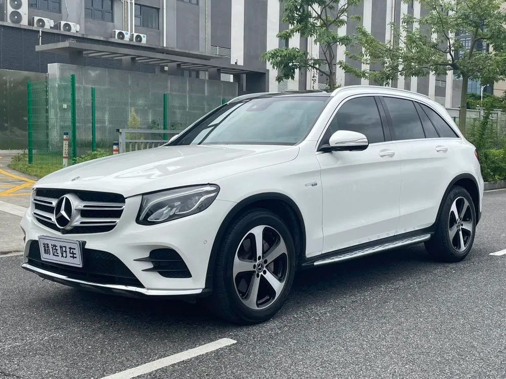 Mercedes-Benz GLC Facelift GLC 260 4MATIC Luxury Version, 2018 — фото 1
