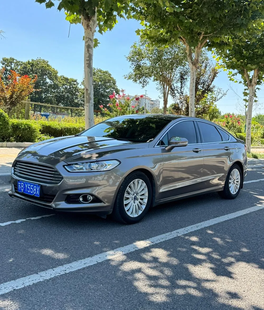 Ford Mondeo 2.0L GTDi200 Fashion Version, 2013 — фото 1