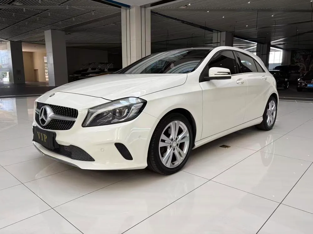 Mercedes-Benz A-Class (Import) A 200 Sport Version, 2016 — фото 1