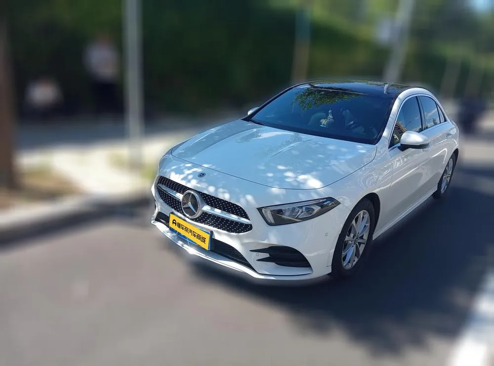 Mercedes-Benz A-Class Facelift A 200 L Sport Fashion Edition, 2022 — фото 1