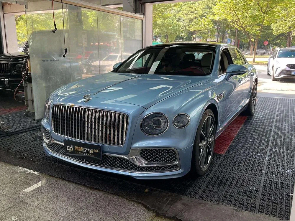 Bentley Flying Spur 4.0T V8 Standard Edition, 2021 — фото 1
