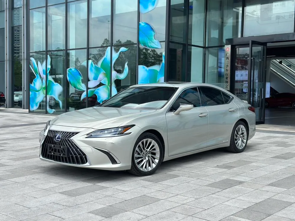 Lexus ES, 2021