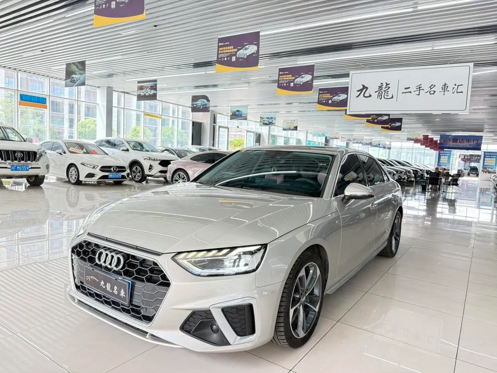 Audi A4L 40 TFSI Fashion Version, 2020 — фото 1